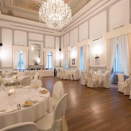 Grand & Des 4*