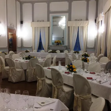 Hotel Grand & Des 4*