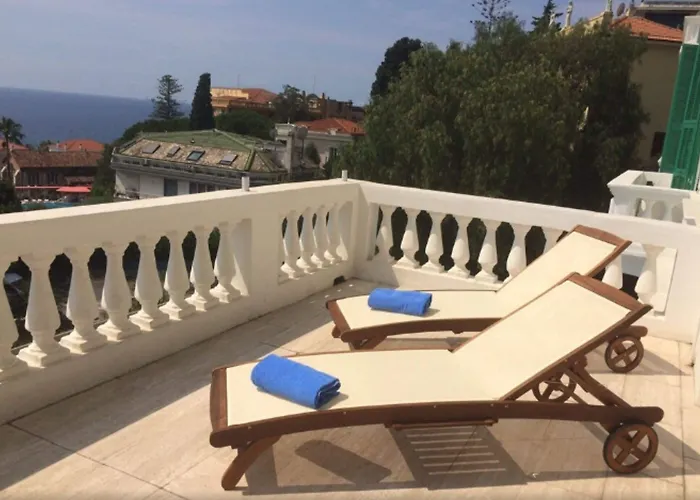 Grand & Des Ξενοδοχείο 4*