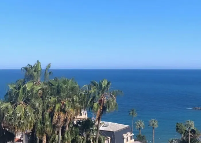 Grand & Des Ξενοδοχείο 4*