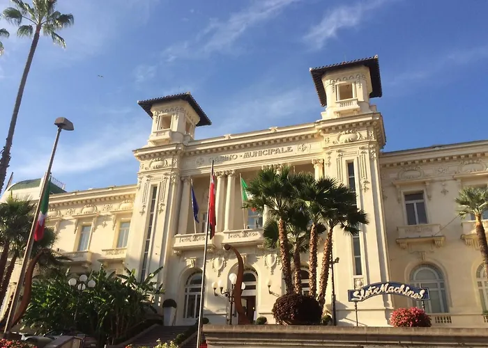 Hotel Grand & Des 4*