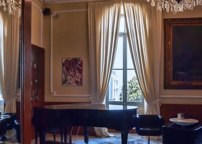 Ξενοδοχείο Grand & Des